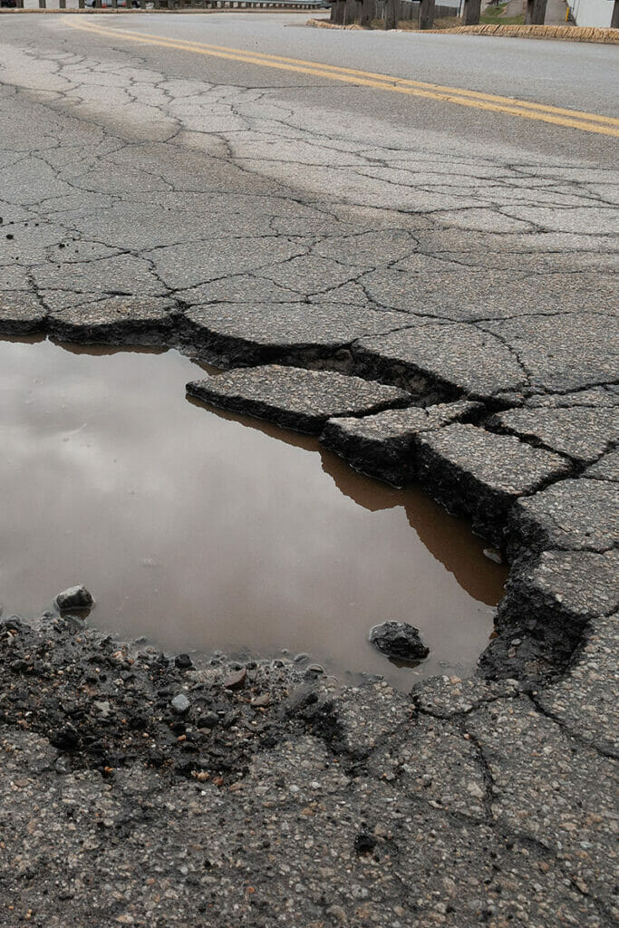 Common Asphalt Pavement Issues And How To Fix Them | Morgan Pavement